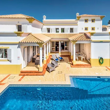 Candeias Villa